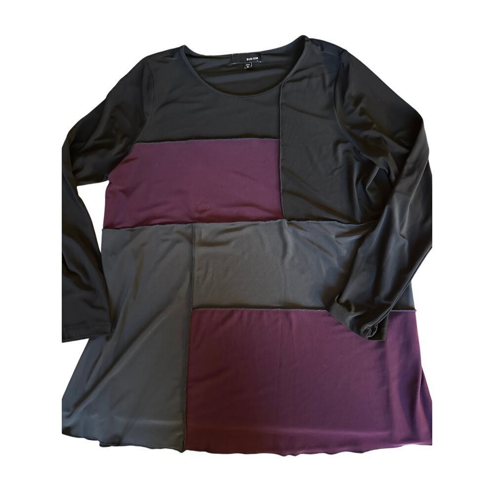 SUN KIM- size small tunic top